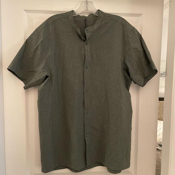Lululemon Easy Stand Collar Shirt - Men’s - Picture 2 of 5